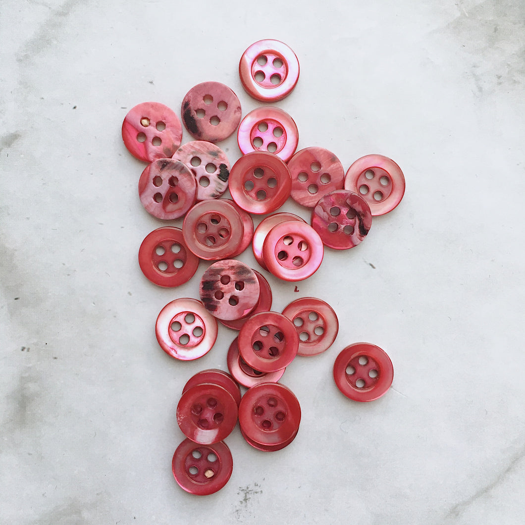 LOT DE 12 BOUTONS CERISE 9MM